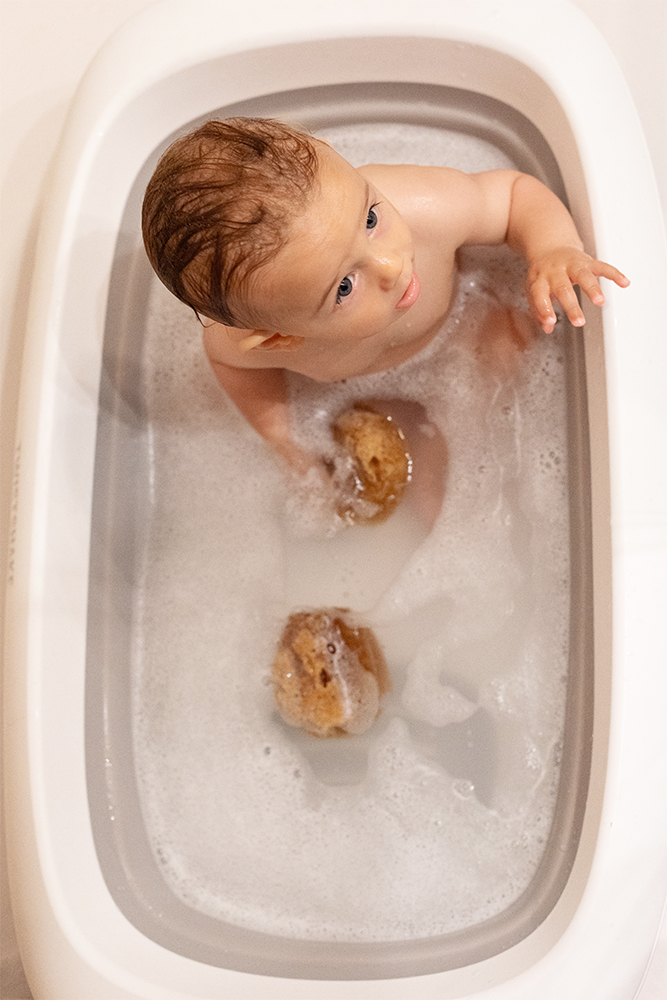 Esponja natural para el baño del bebé